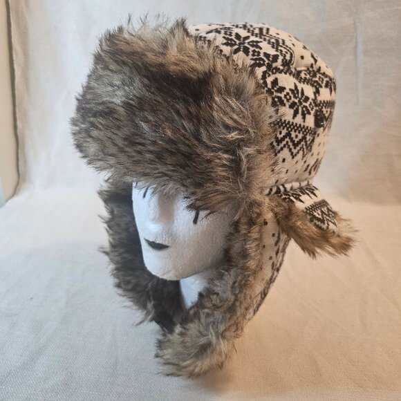 SA Company Nordic White Unisex Trapper Hat - OS - Picture 2 of 9